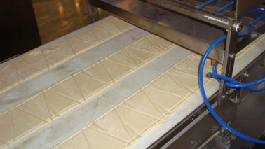 Le croissant adapté aux besoins du client faisant la machine, courbure a rempli machine de pain de croissant fournisseur