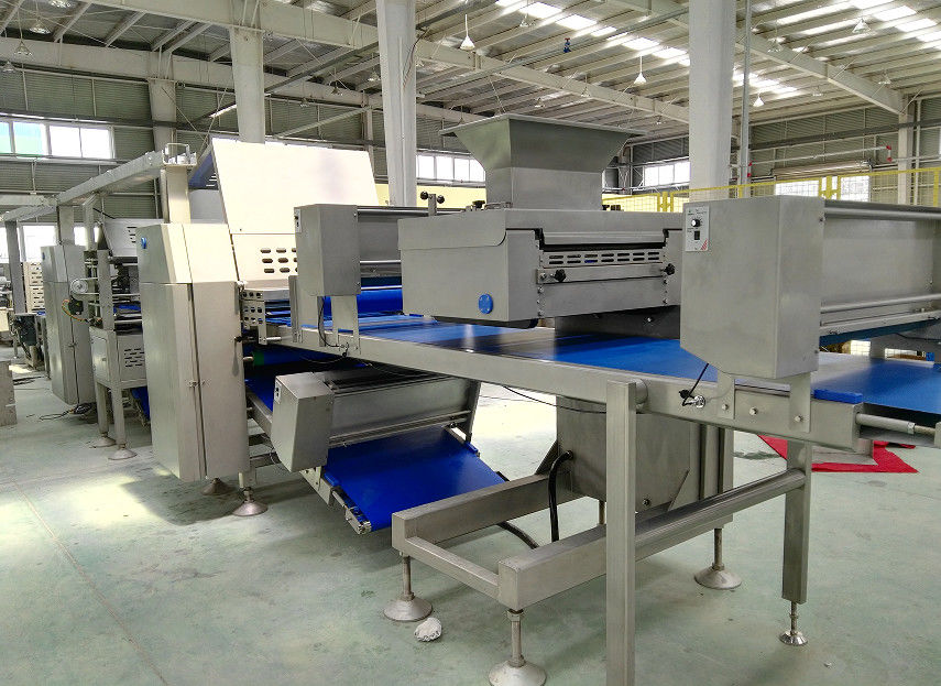 Machine adaptée aux besoins du client de lamineur de la pâte de largeur de ceinture, machine de stratification de pâtisserie placée par forme de Z