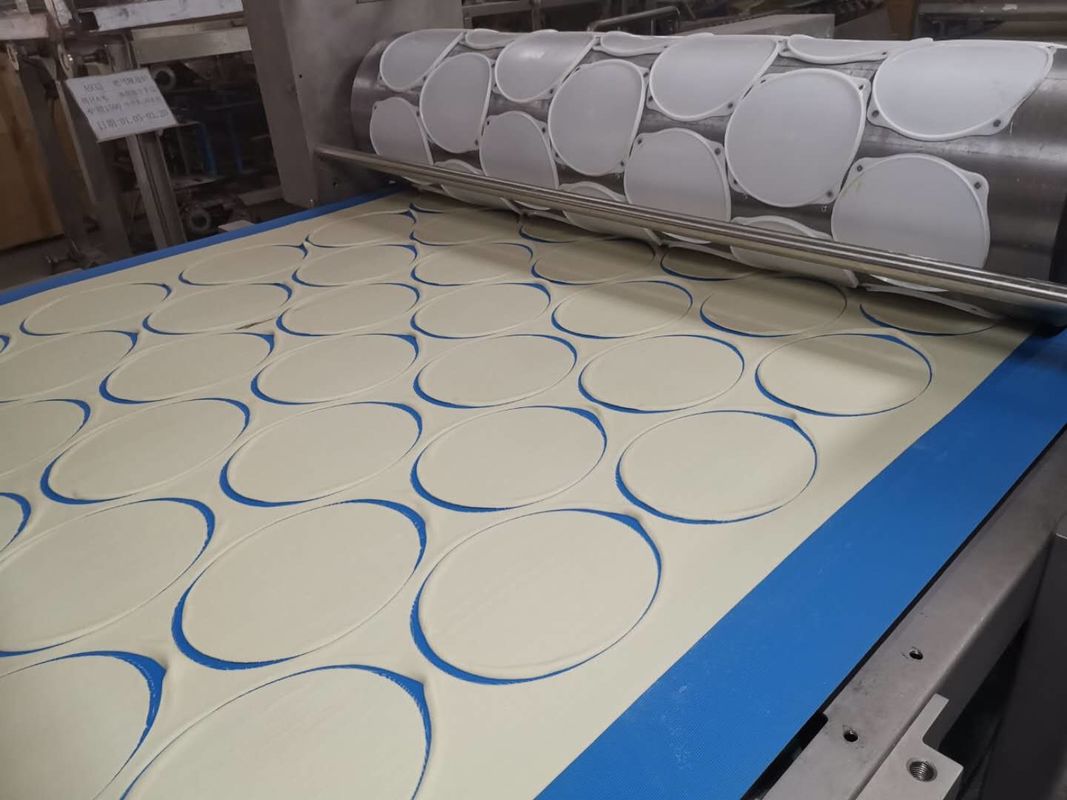 Équipement de production industriel de pizza avec du CE de cm de diamètre 15 - 35 approuvé fournisseur